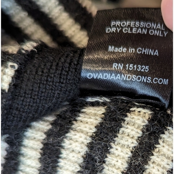 Ovadia & Sons Black White Striped 100% Merino Wool Sweater Size Medium - Picture 7 of 8